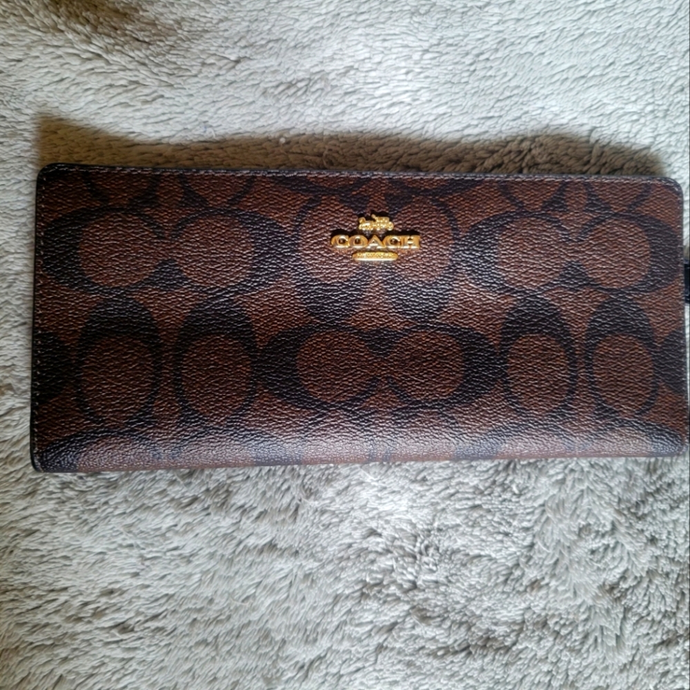 Coach Outlet Slim Wallet
